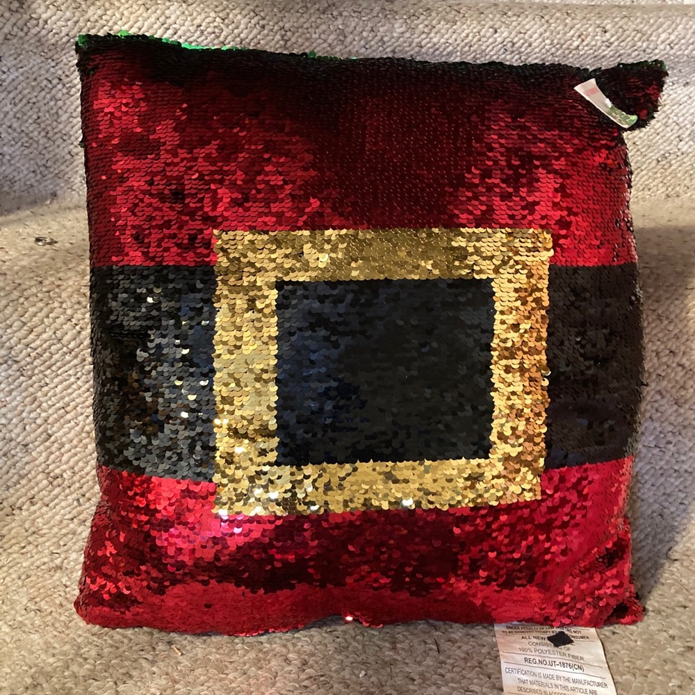 Red/Black/Green Reversible Sequins Pillow
